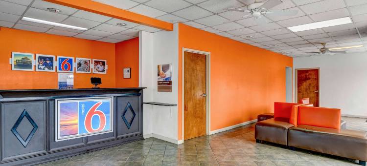 格鲁吉亚卡尔霍恩 6 号汽车旅馆(Motel 6 Calhoun, GA)图片