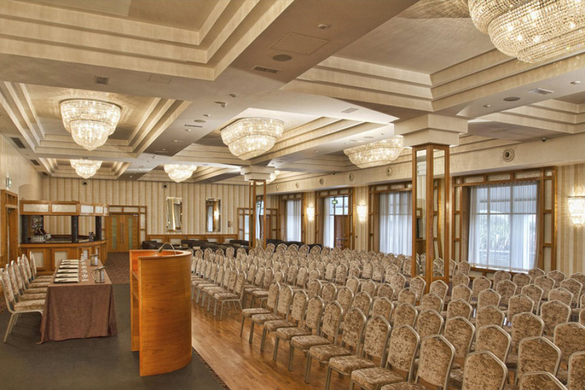 Garryvoe HotelOver view