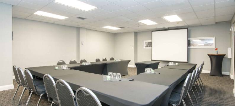 基洛纳桑德曼套房酒店(Sandman Hotel & Suites Kelowna)图片