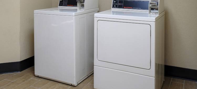 彭萨科拉展览中心红屋顶酒店(Red Roof Inn Pensacola Fairgrounds)图片