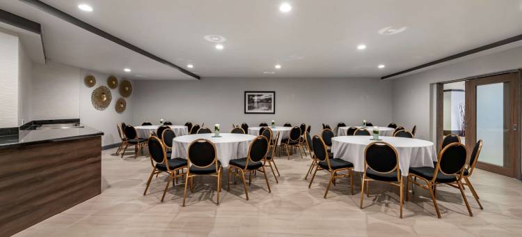 丹佛东方贝斯特韦斯特精品酒店(Best Western Premier Denver East)图片