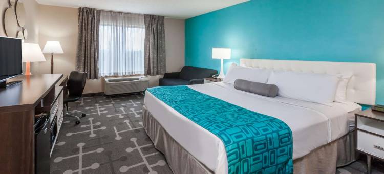 罗姆鲁斯底特律大都会机场豪生酒店(Howard Johnson by Wyndham Romulus Detroit Metro Airport)图片