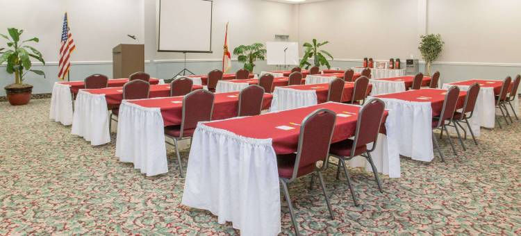 纳瓦拉 - 海滩/哈尔伯特附近温德姆戴斯套房酒店(Days Inn & Suites by Wyndham Navarre - Near Beaches/Hurlburt)图片