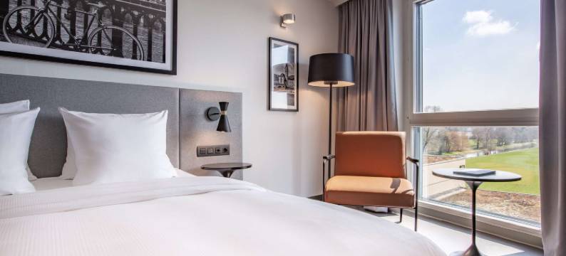 苏黎世机场丽笙酒店(Radisson Hotel Zurich Airport)图片