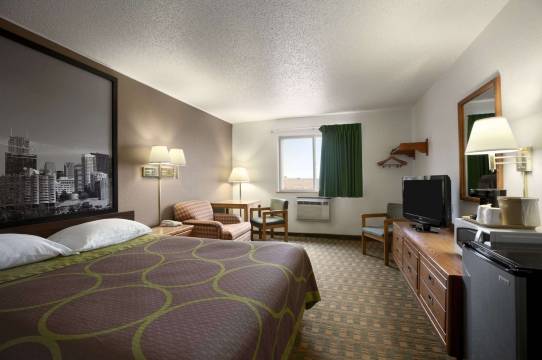 秘鲁饥饿岩州立公园速8酒店(Super 8 by Wyndham Peru Starved Rock State Park)