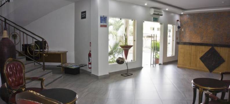 热带飞地酒店(Tropical Enclave Hotel)图片