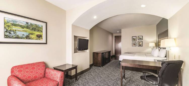 塔尔萨卡托萨拉昆塔温德姆套房酒店(La Quinta Inn & Suites by Wyndham Tulsa - Catoosa Route 66)图片