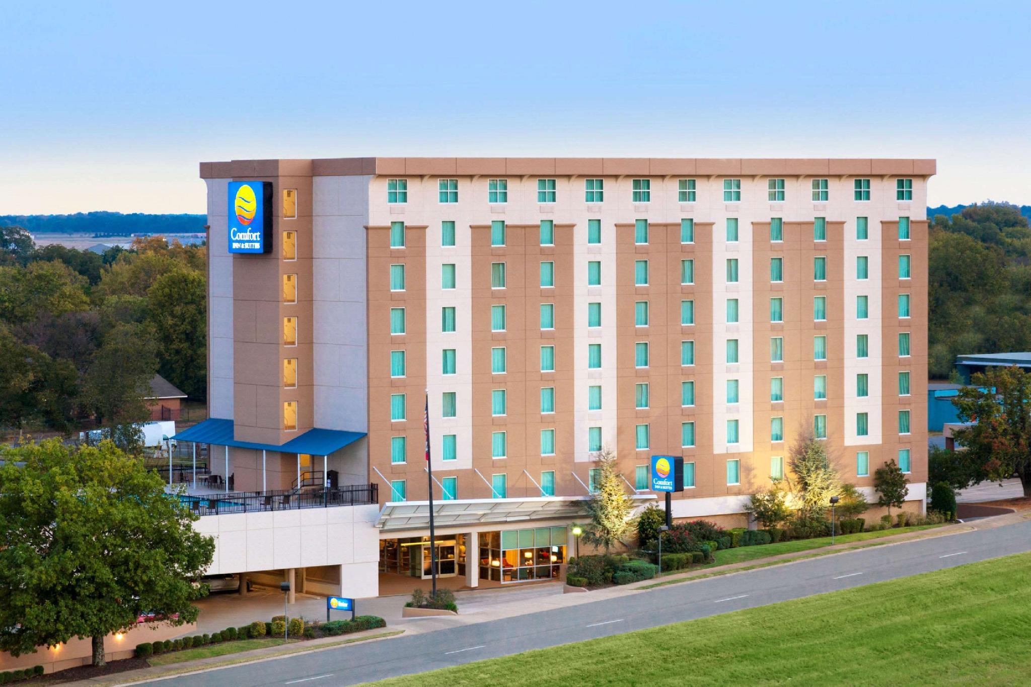 Comfort Inn & Suites Presidential Over view