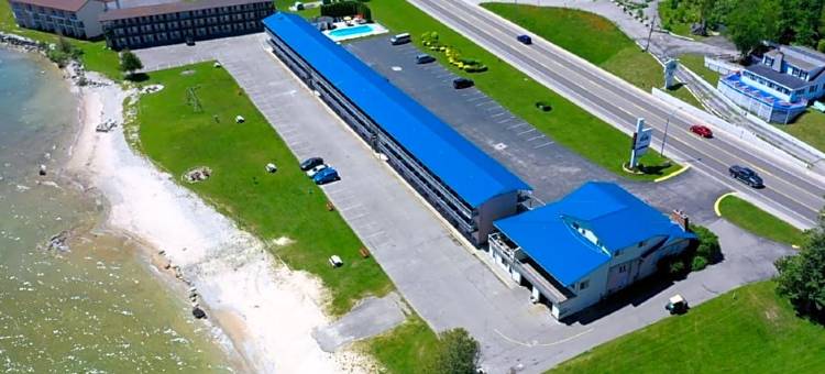 圣伊尼亚斯湖滨戴斯套房酒店(Days Inn & Suites by Wyndham St. Ignace Lakefront)图片