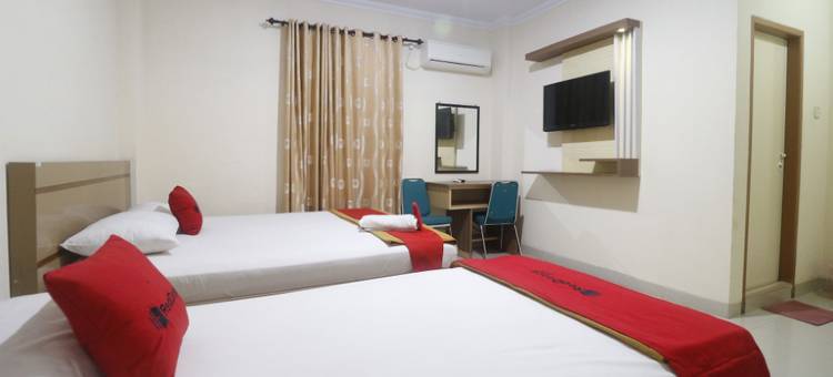 红多兹Plus 酒店-近WTC巴塘哈利商场(RedDoorz Plus Near WTC Batanghari Mall)图片