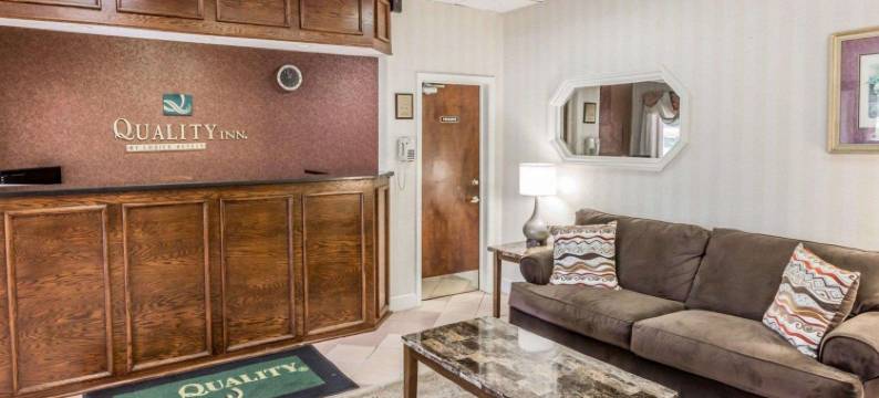 佩尔城I-20出口158号凯艺酒店(Quality Inn Pell City I-20 Exit 158)图片