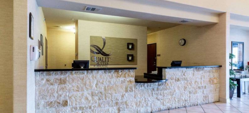 品质套房酒店亨茨维尔大学附近(Quality Suites Huntsville Near University)图片