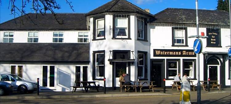 OYO 沃特曼斯阿姆斯赫舍姆酒店(OYO the Watermans Arms Hersham)图片