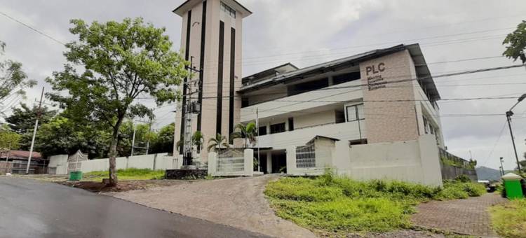 红多兹Plus酒店@比通市中心(RedDoorz Plus @ Bitung City Center)图片