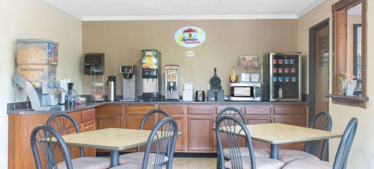 布恩维尔速8酒店(Super 8 by Wyndham Boonville)图片