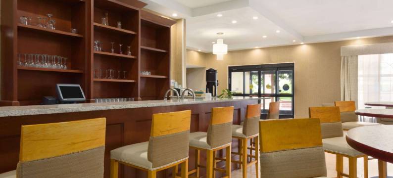 大急流城机场温德姆花园酒店(Wyndham Garden Grand Rapids Airport)图片