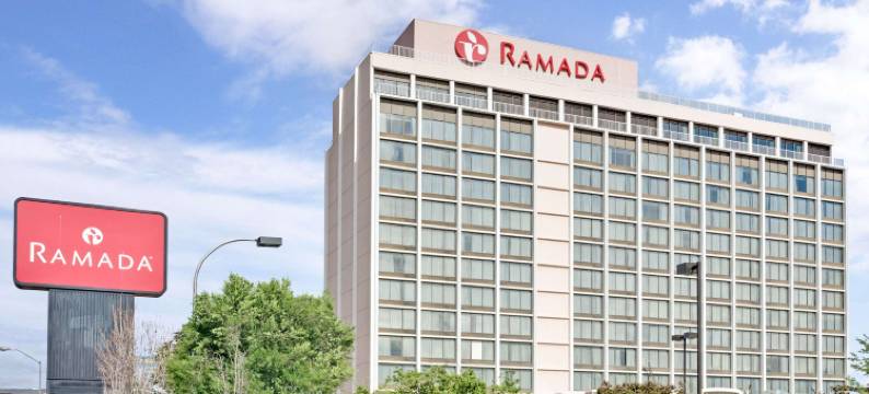 里诺华美达酒店及(Ramada by Wyndham Reno Hotel & Casino)图片