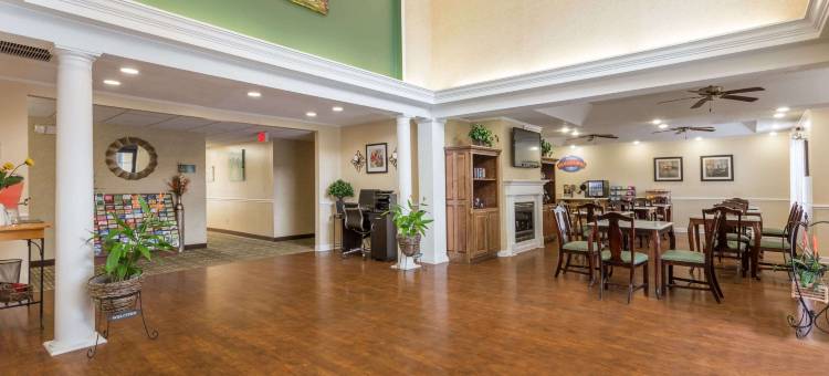 莱克兰呗盟套房酒店(Baymont by Wyndham Lakeland)图片