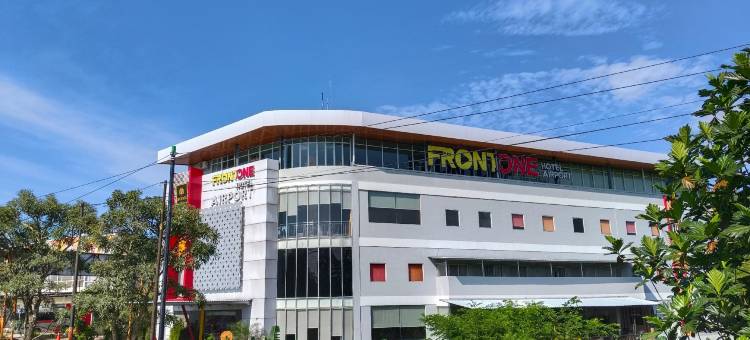 梭罗机场前一酒店(Front One Hotel Airport Solo)图片