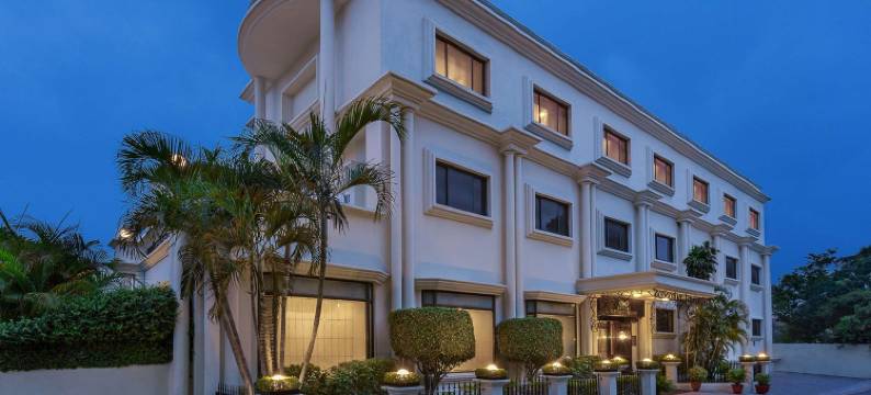 拉普诶斯珀尔提克萨罗瓦尔酒店(La Place Sarovar Portico Lucknow)图片