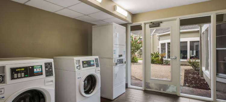 萨凡纳中城MainStay套房(MainStay Suites Savannah Midtown)图片