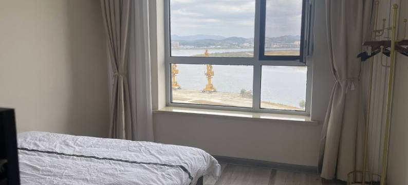 江景宜居公寓(鸭绿江大街分店)图片