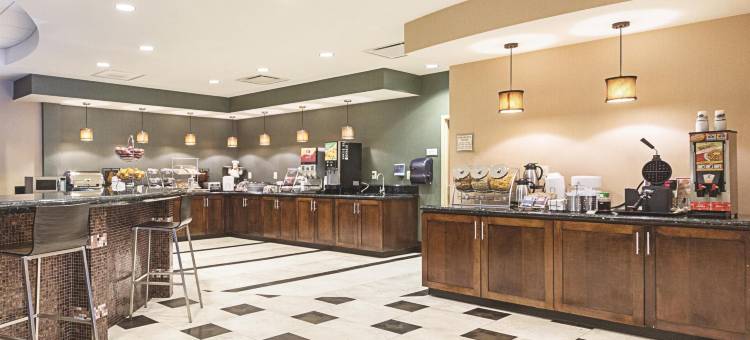 贝艾尔I-95出口77A拉昆塔温德姆套房酒店(La Quinta Inn & Suites by Wyndham Bel Air/I-95 Exit 77A)图片