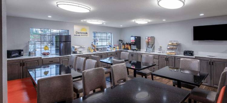 温阿拉巴马阿森斯德姆戴斯套房酒店(Days Inn & Suites by Wyndham Athens Alabama)图片