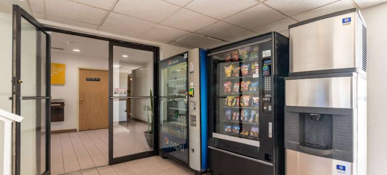 温斯洛6号汽车旅馆(Motel 6 Winslow, AZ)图片