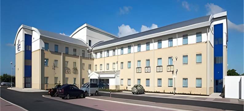 洲际智选假日酒店卡迪夫机场(Holiday Inn Express Cardiff Airport, an IHG Hotel)图片