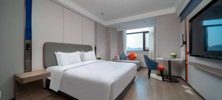 郑州花园路正弘城智选假日酒店图片