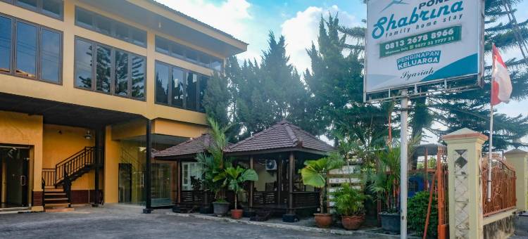 瑞德多兹 @ 沙布里纳霍姆斯泰西亚拉玛古沃(RedDoorz @ Shabrina Homestay Syariah Maguwo)图片