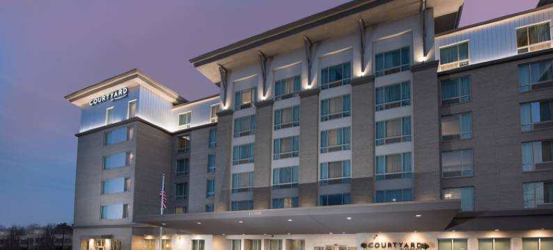 亚特兰大阿尔普哈雷塔/阿瓦隆地区万怡酒店(Courtyard Atlanta Alpharetta/Avalon Area)图片