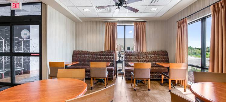 希尔顿欢朋酒店-德比(Hampton Inn by Hilton Derby Wichita Southeast)图片