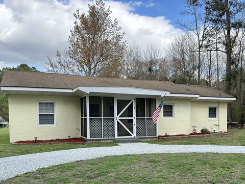 Private Country Home Within Minute Drive from the Beach and Historic New Bern