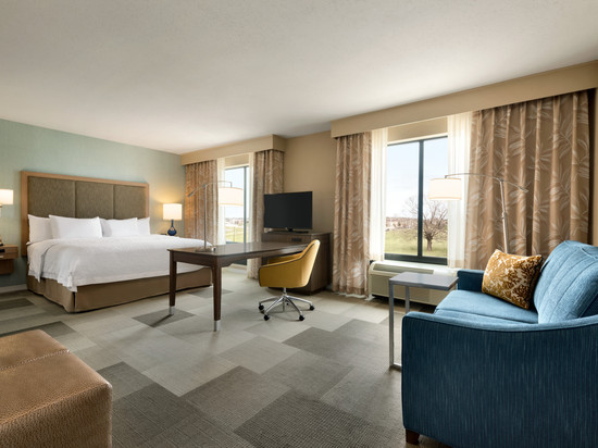 门罗欢朋套房旅馆