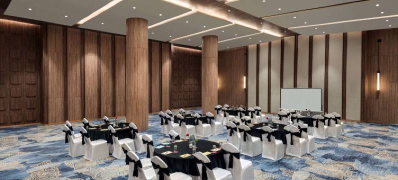 华美达安可温德姆比瓦迪花园广场(Ramada Encore By Wyndham Bhiwadi Phool Bagh Chowk)图片