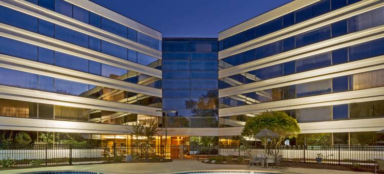 达拉姆希尔顿酒店靠近杜克大学(Hilton Durham Near Duke University)图片