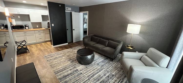 灯塔旅馆和套房(Lighthouse Inn & Suites)图片