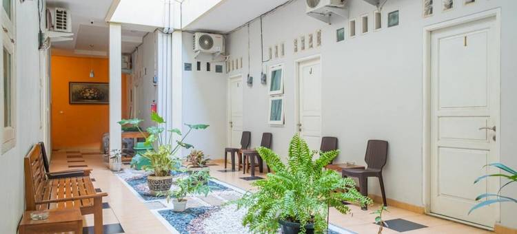 红多兹伊斯兰酒店-近格兰德科塔宾唐(RedDoorz Syariah Near Grand Kota Bintang)图片