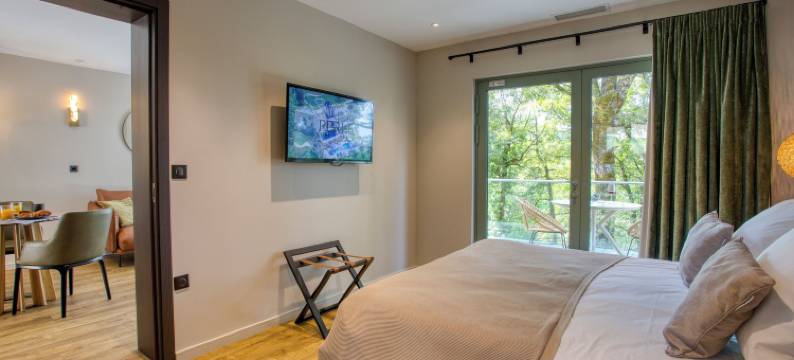 多梅的珍珠(La Perle de Domme)图片