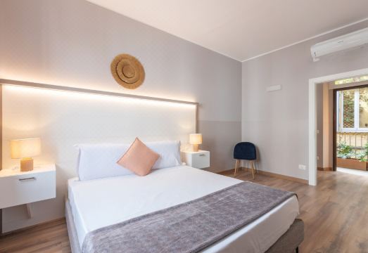 Milan Retreats Duomo Suites Beauty & Spa Hotel Overview