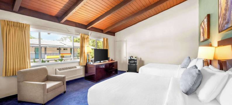 杰克逊品质酒店及套房(Quality Inn & Suites)图片