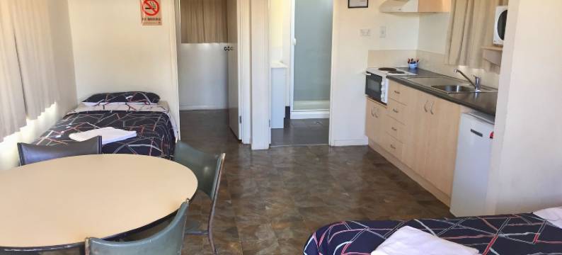 内地绿洲汽车旅馆(Inland Oasis Motel)图片