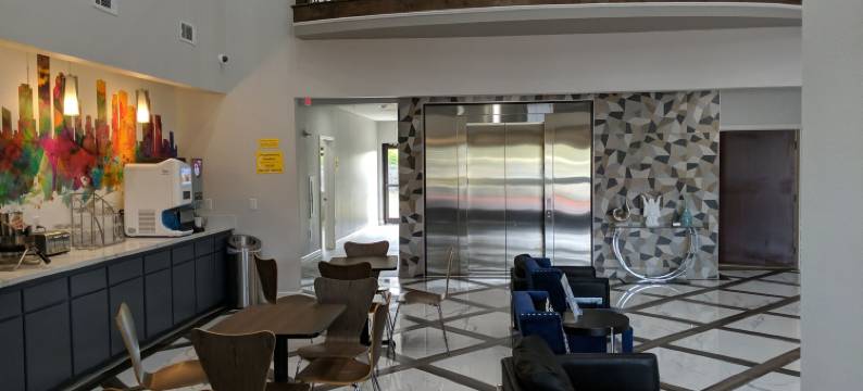 金伍德休斯顿北温德姆速8酒店(Super 8 by Wyndham Kingwood Houston North)图片