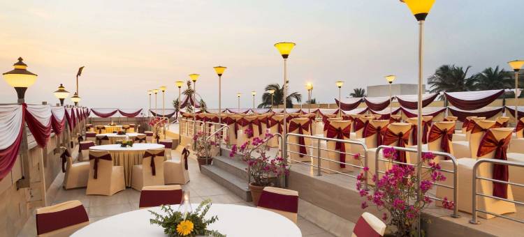 棕榈树林温德姆华美达广场酒店(Ramada Plaza by Wyndham Palm Grove)图片