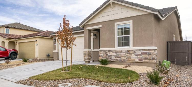 时尚光滑的4卧室内华达州住宅，靠近雷诺市中心(Stylish Sleek 4Br Nevada Home Near Downtown Reno)图片