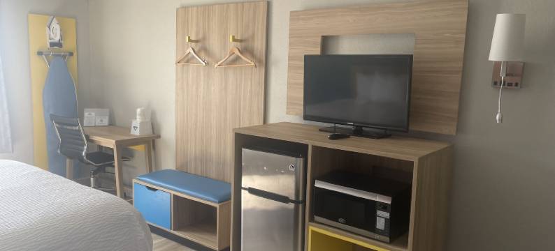 沃伦斯堡温德姆戴斯酒店(Days Inn by Wyndham Warrensburg)图片