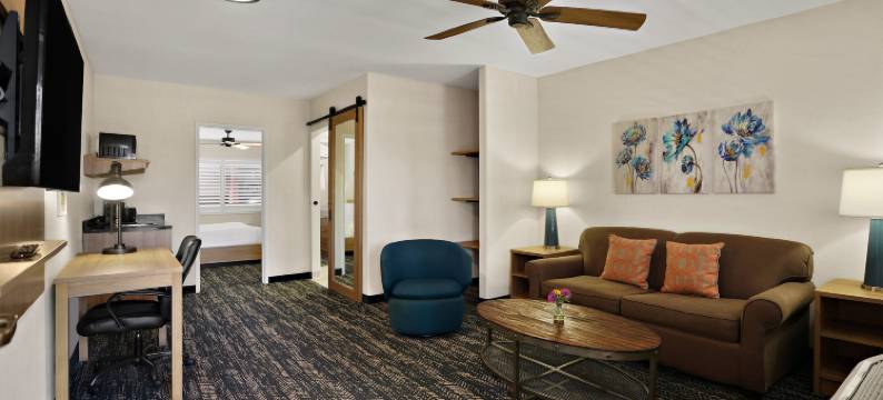 拉丰特旅馆&套房酒店(La Fuente Inn & Suites)图片