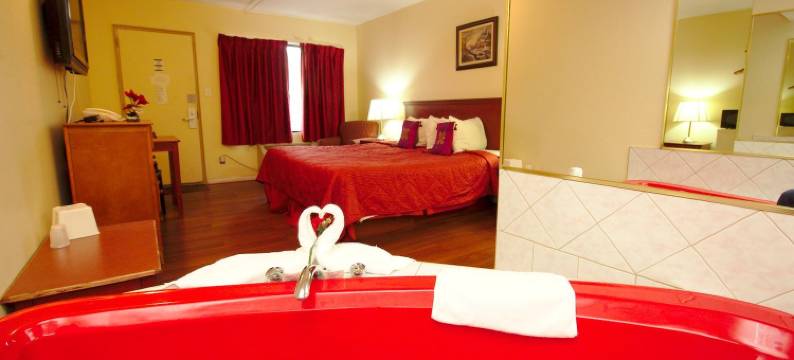 尼亚加拉乡间套房酒店(Niagara Lodge & Suites)图片